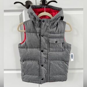 NWOT Old Navy puffer vest.